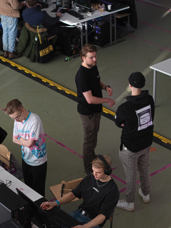 OLYMPUS DIGITAL CAMERA